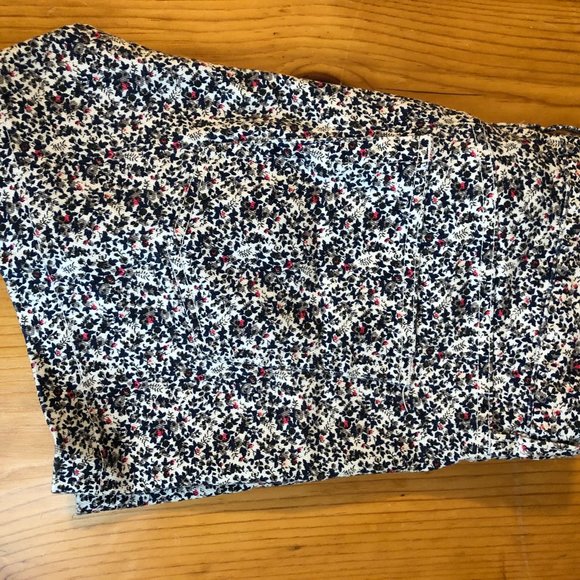 J. Crew Floral Stretch Shorts Blue Style 44076 - Picture 4 of 7